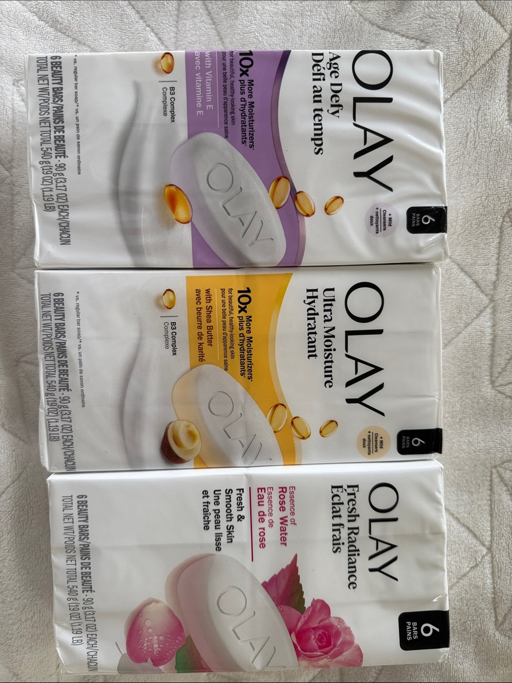 OLAY White Beauty Bath & Body Soap Bars with Purple Yellow Pink Accents